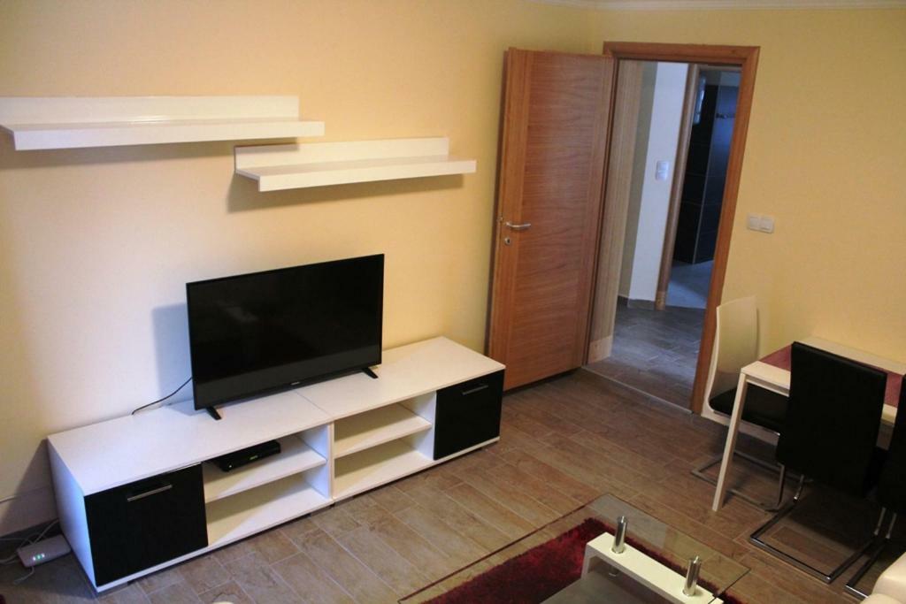 Apartment Sax Jezera Esterno foto